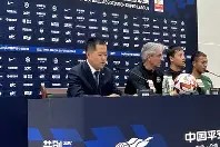 ag体育团队_包含独行侠战术执行需更统一的词条